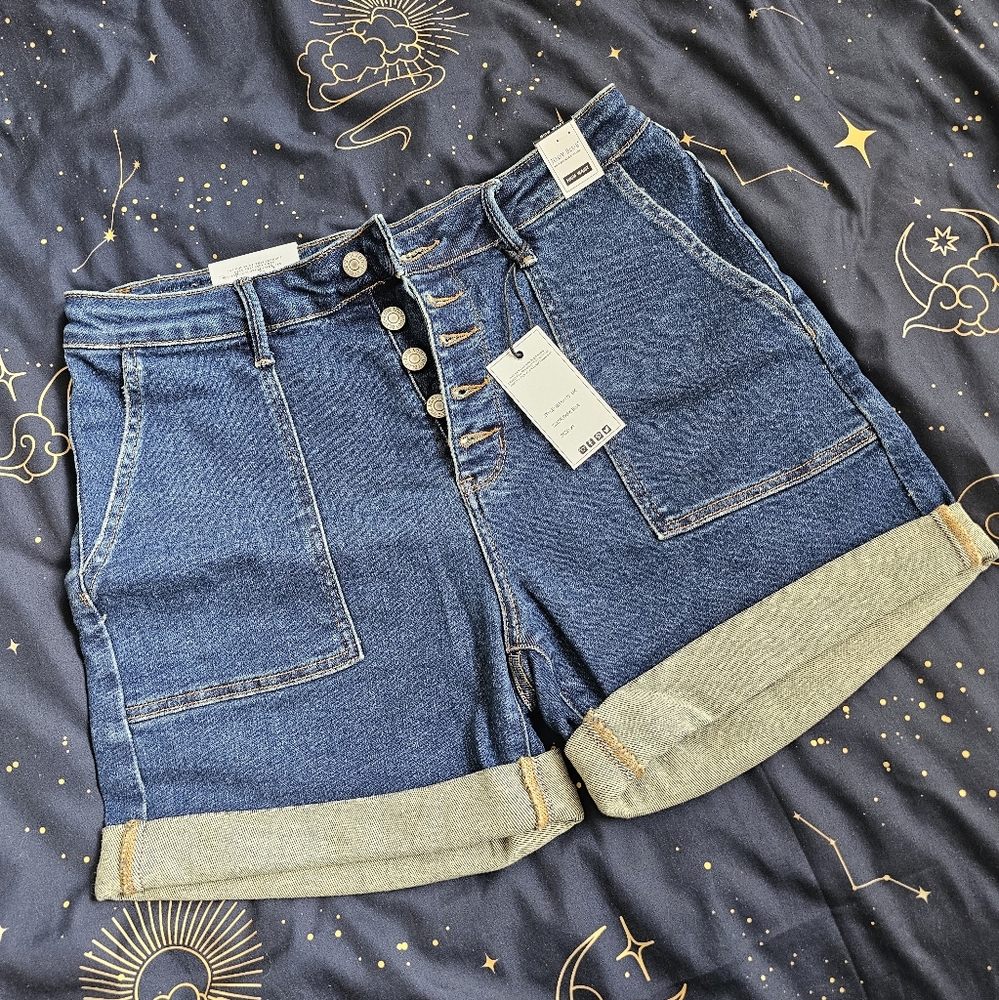 XL Judy Blue shorts new with tag-run small!